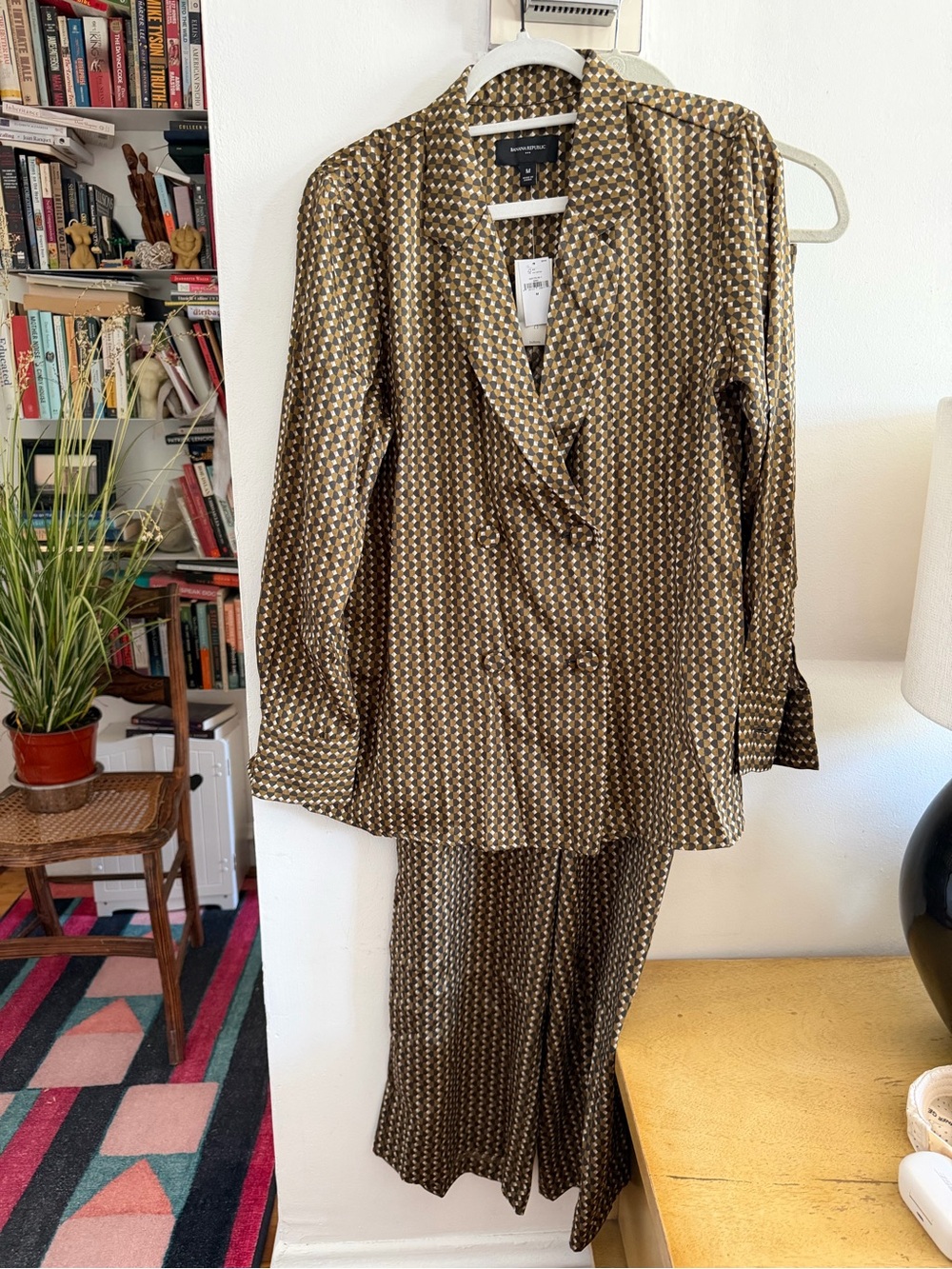 Banana Republic Printed Silky Collared Blouse M & Pull-on Pant S Combo Set